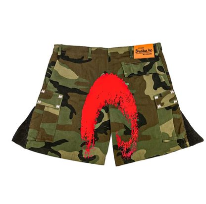IM RICHER CAMO SHORTS